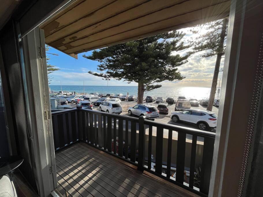 Rawsons Shack Beachfront Unit Suits Single Or Couple Henley Beach South Экстерьер фото